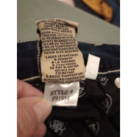 YMI Junior Size 15 Jean Capris - Picture 9 of 9